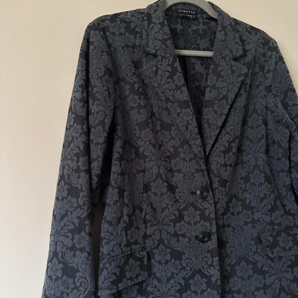 Y2K Grey Black Tapestry Shacket Lightweight - Picture 2 of 6